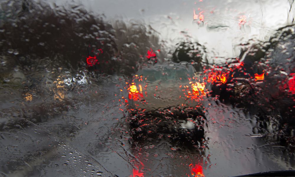 8 Tips for Driving in the Rain